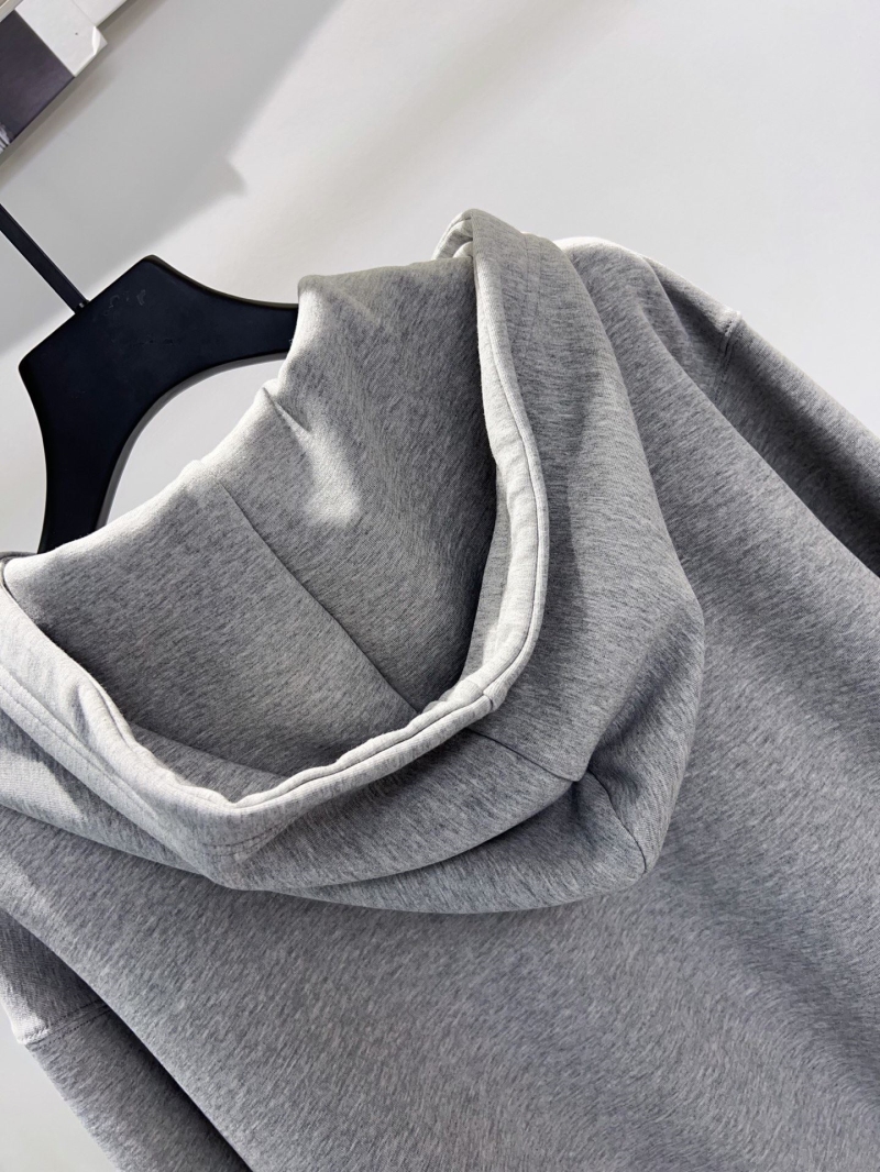 l0vis Vvtt0n outwear